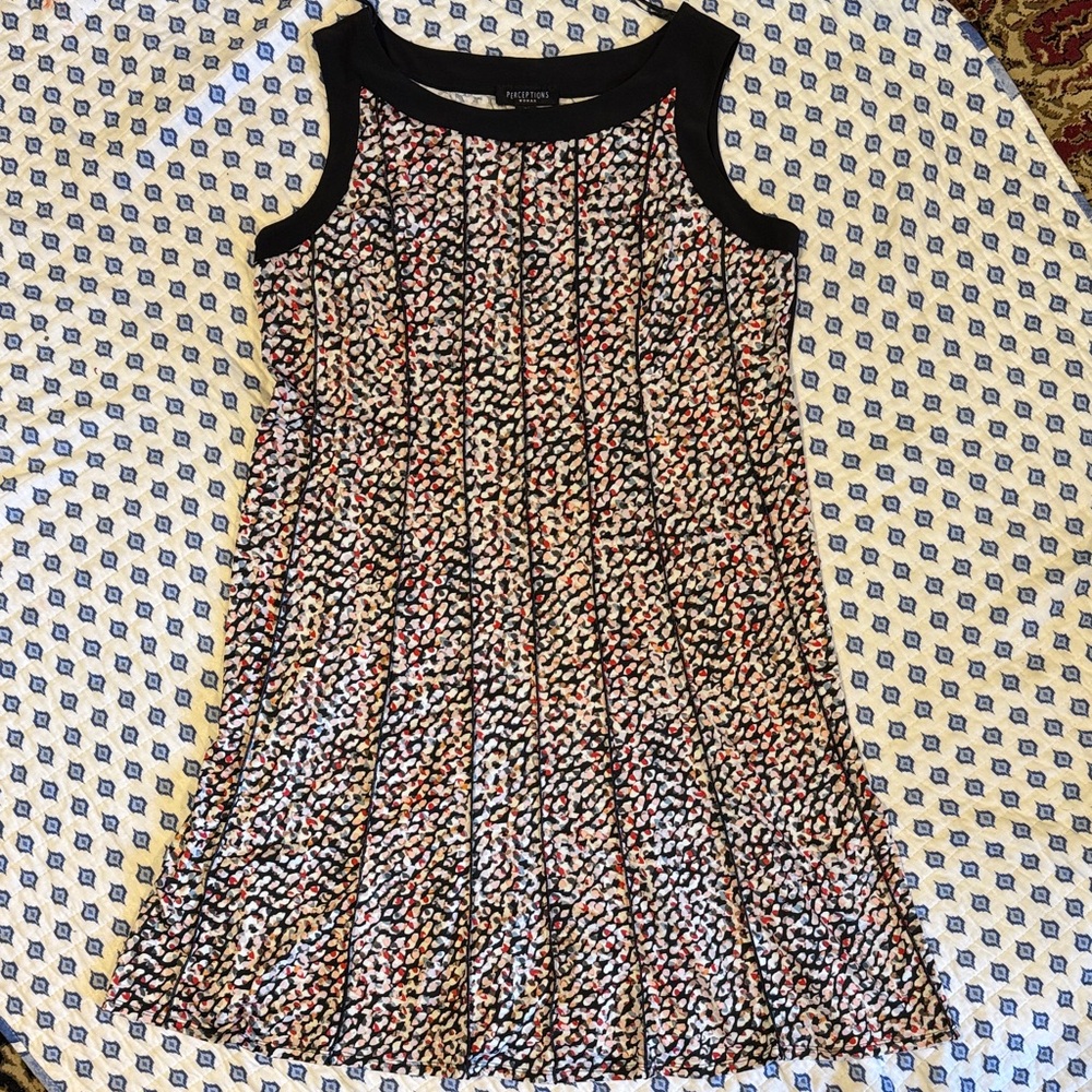 Perceptions woman Pleated Dress Multicolor Dot  1X with black bands at neck arms